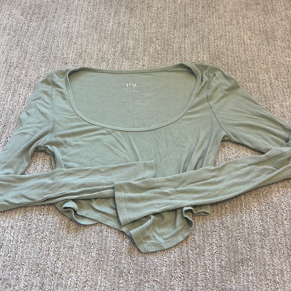 green pacsun long sleeve